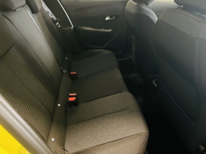 Peugeot 208, Peugeot 208 STYLE PureTech 100 S&S MAN6, barva žlutá