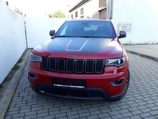 Jeep Grand Cherokee, 3,0 CRD Trailhawk 250k 4x4 AT, barva červená