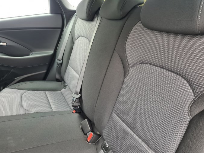 Hyundai i30, 1,0 T-GDI 88 kW MT, barva červená