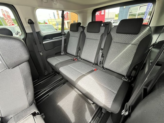 Peugeot Traveller, Peugeot Traveller Traveller Active L3 2.2 BlueHDi 150k MAN6, barva šedá