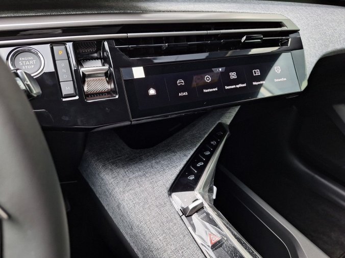Peugeot 5008, Peugeot 5008 BUSINESS Hybrid 145 e-DCS6, barva modrá