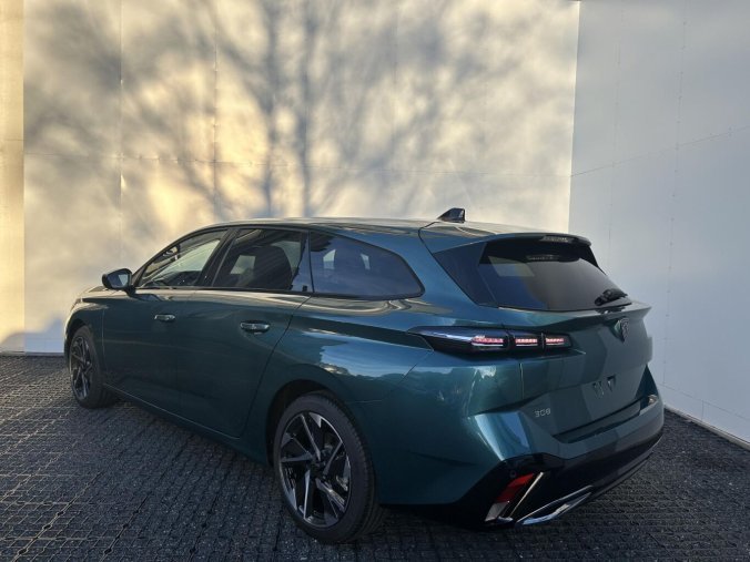 Peugeot 308, Peugeot 308 SW ALLURE Hybrid 145k e-DCS6, barva modrá