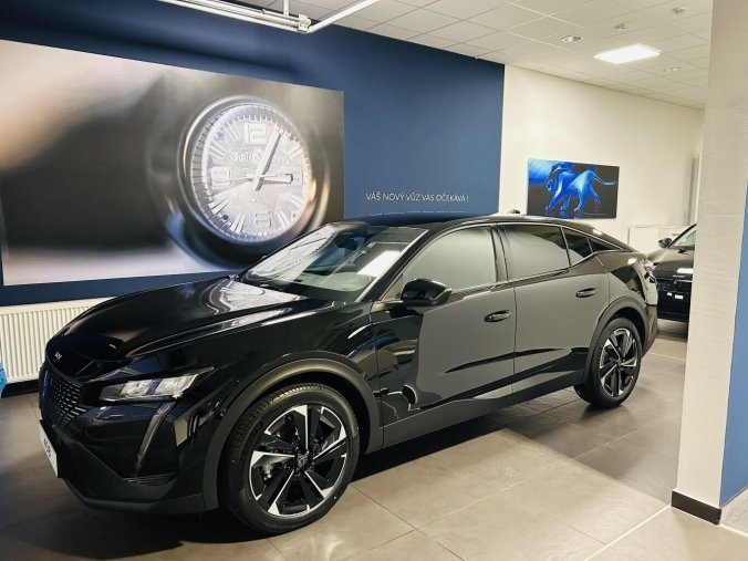 Peugeot 408, Peugeot 408 ALLURE Hybrid 145 e-DCS6, barva černá