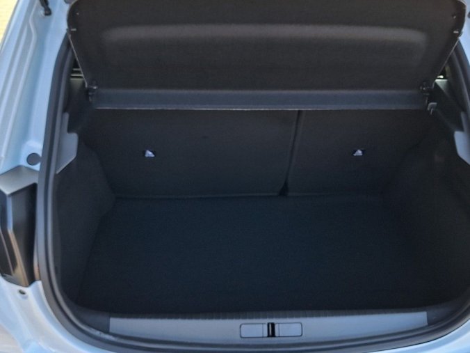 Peugeot 208, Peugeot 208 ALLURE PureTech 100 MAN6, barva bílá