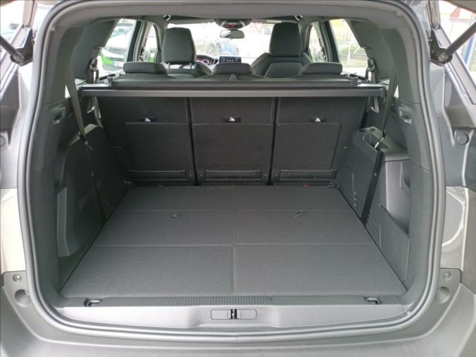 Peugeot 5008, Peugeot 5008 1,2 Active Pack  PureTech 130k MAN6, barva šedá