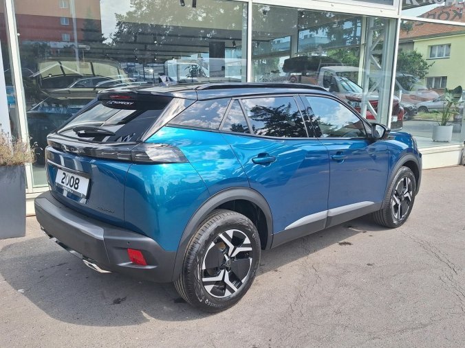 Peugeot 2008, Peugeot 2008 GT Hybrid 145 e-DCS6, barva modrá