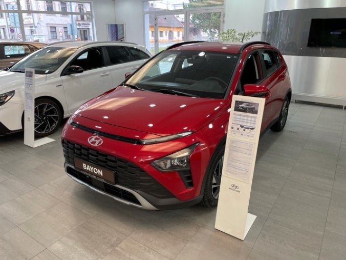 Hyundai Bayon, 1,2i DOHC 62 kW (95 NAT) 5 st. man, barva červená