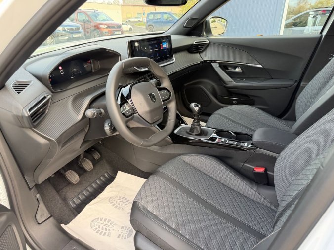 Peugeot 2008, Peugeot 2008 ALLURE PureTech 100k MAN6, barva bílá