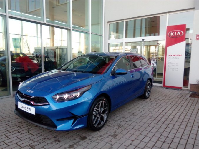 Kia Ceed, SW 1.5 T-GDi TOP 17 ALU MY24, barva modrá