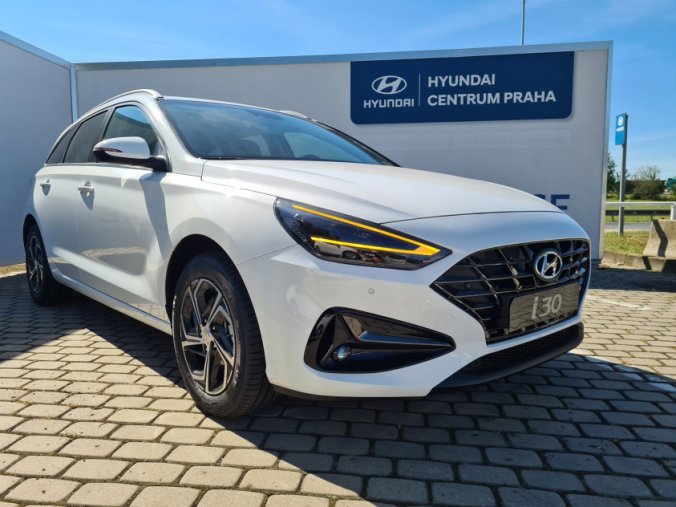 Hyundai i30, 1,5i 81 kW MT, barva bílá