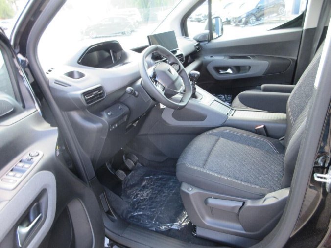 Peugeot Rifter, Peugeot Rifter LONG ALLURE HDi 130 MAN6 7míst, barva černá