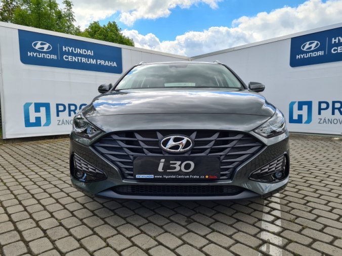 Hyundai i30, 1,5i 81 kW MT, barva šedá