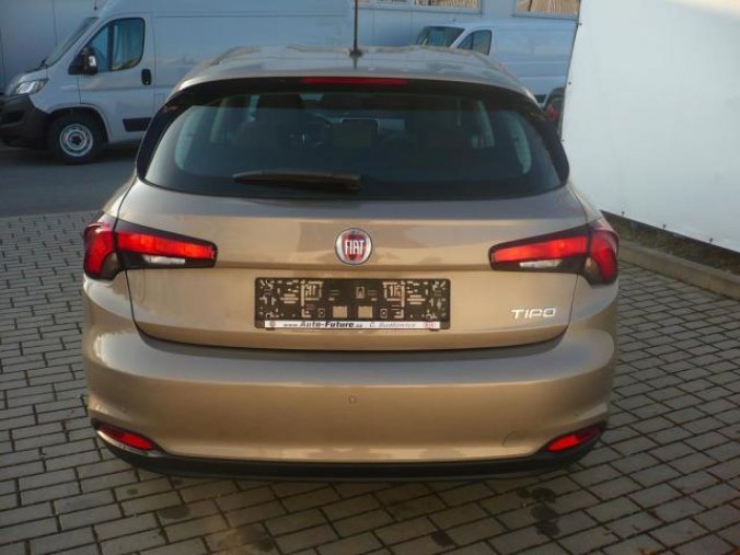 Fiat Tipo, HB 1.4 95k Lounge, barva hnědá