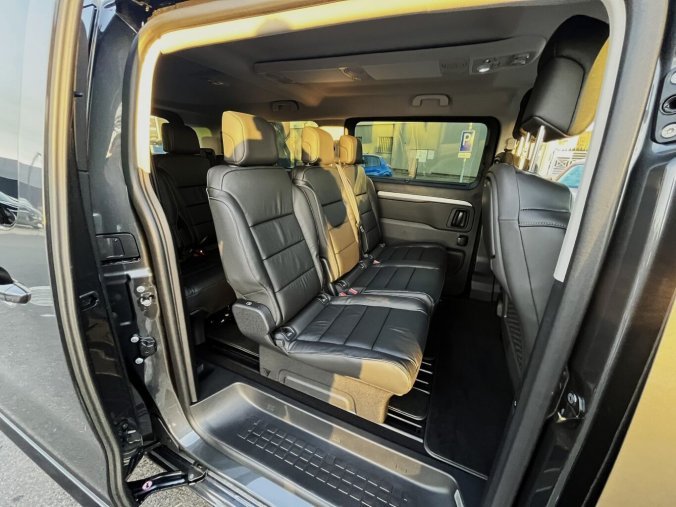 Peugeot Traveller, Peugeot Traveller Allure L3 2.2 BlueHDi 180k EAT8, barva šedá