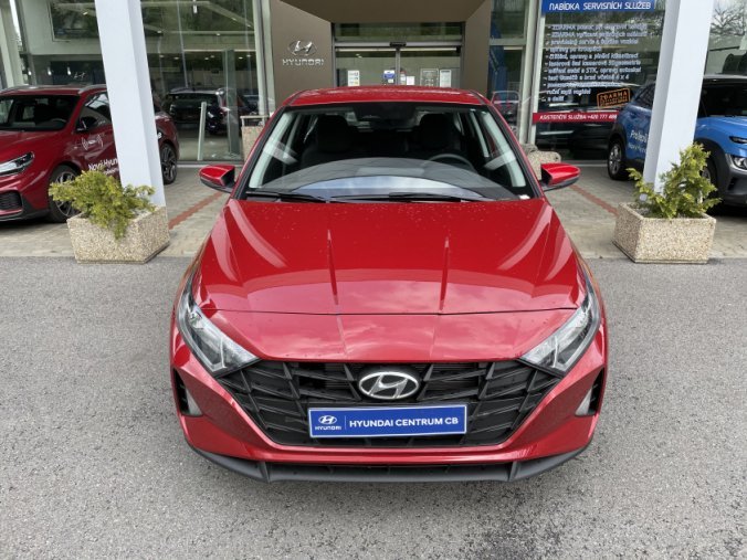 Hyundai i20, 1,2 DPI 5 st. manuální, barva červená