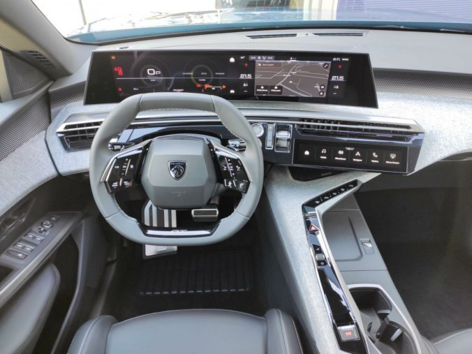 Peugeot 5008, Peugeot 5008 GT Hybrid 145 e-AUT6, barva modrá