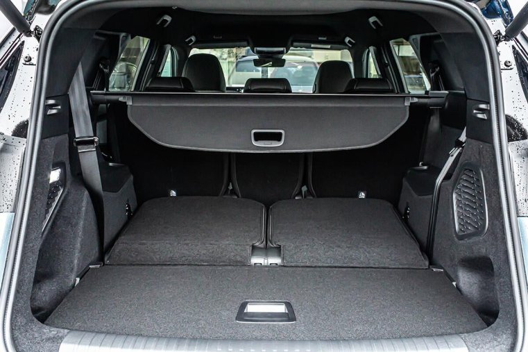 Peugeot 5008, Peugeot 5008 1,2 GT Hybrid 145 e-DCS6, barva modrá