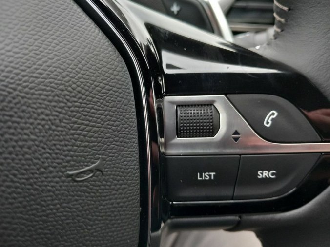 Peugeot 5008, Peugeot 5008 Allure Pack BlueHDI 130 S&, barva šedá
