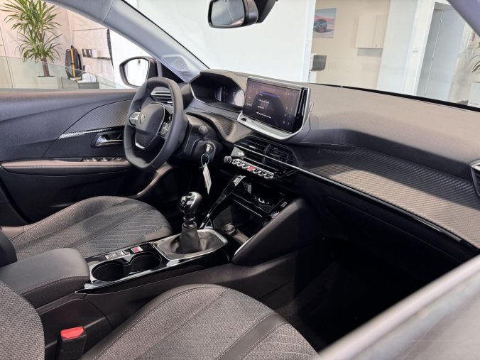 Peugeot 208, Peugeot 208 ALLURE, 100 koní, Visiopark, barva černá