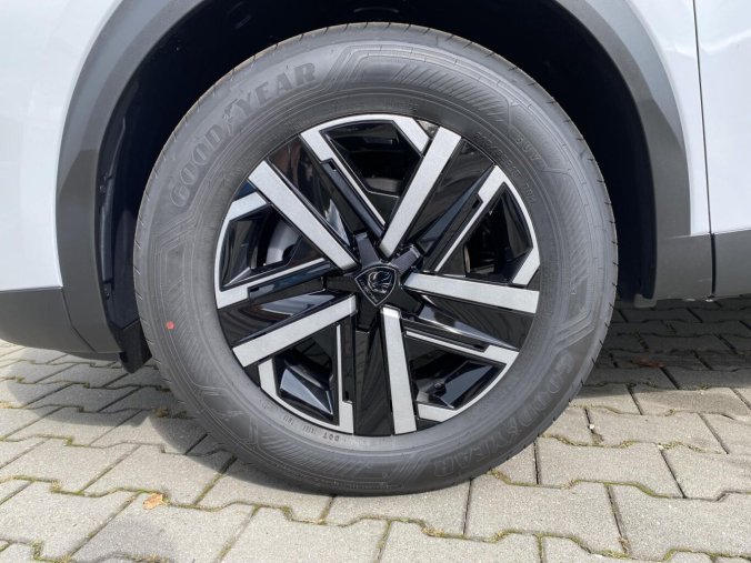 Peugeot 2008, Peugeot 2008 STYLE PureTech 100 S&S MAN6, barva bílá