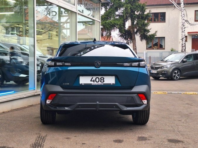 Peugeot 408, Peugeot 408 ALLURE Hybrid 136 e-DCS6, barva modrá