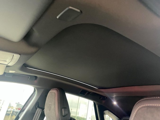 Peugeot 3008, Peugeot 3008 GT Hybrid 145 e-DCS6, barva černá