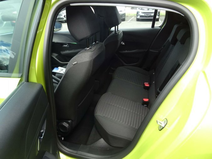 Peugeot 208, Peugeot 208 ACTIVE Hybrid 110k e-DCS6, barva žlutá