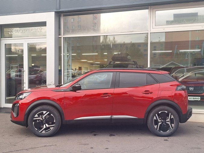 Peugeot 2008, Peugeot 2008 e-ALLURE 115 kW / 156 k (Bater, barva červená