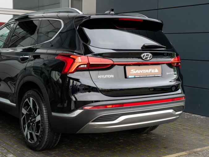 Hyundai Santa Fe, 2,2 CRDi 4×4 142 kW 8DCT, barva černá