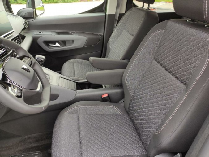 Peugeot Rifter, Peugeot Rifter ALLURE 1.5 HDI 130kMAN6 osobní, barva zelená