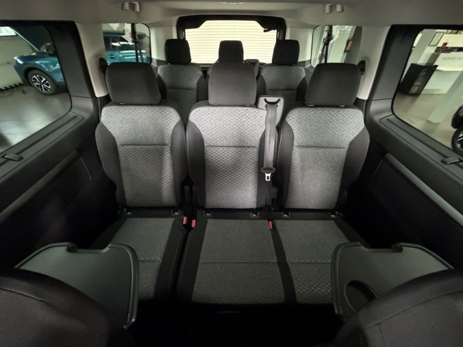Peugeot Traveller, Peugeot Traveller Active L3 2.2 BHDi 150k MAN6, barva zelená