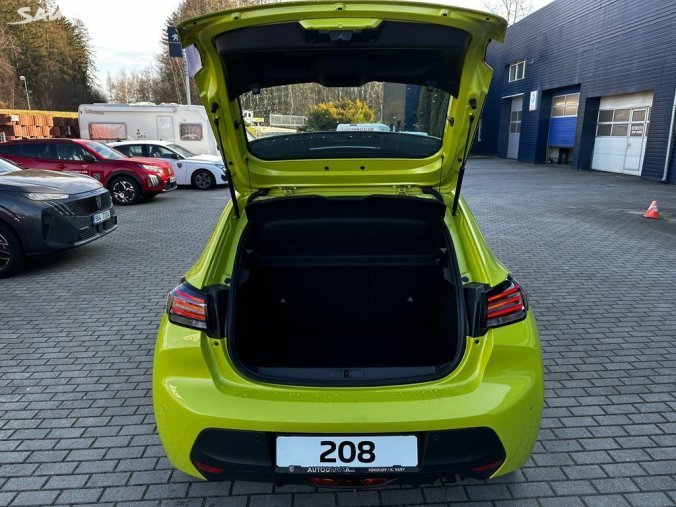 Peugeot 208, Peugeot 208 STYLE PureTech 100 S&S MAN6, barva žlutá