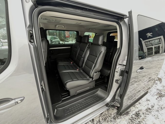 Peugeot Traveller, Peugeot Traveller ALLURE Standard 2.0 BlueHDi 180 EAT8, barva šedá