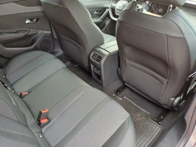 Peugeot 308, Peugeot 308 SW Allure BlueHDi 7 let zár., barva šedá