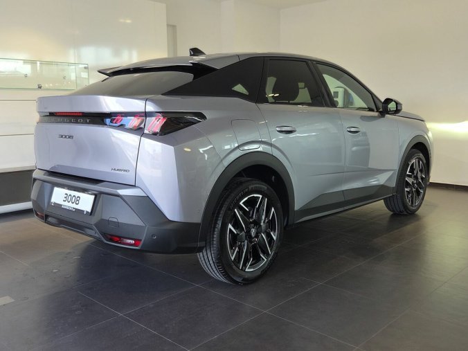 Peugeot 3008, Peugeot 3008 ALLURE Hybrid 136 e-DCS6, barva šedá