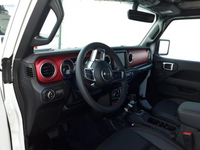 Jeep Wrangler, 2,0T 270 PS Rubicon Unlimited, barva bílá