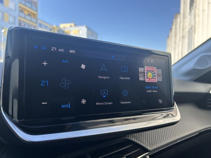 Peugeot 208, Peugeot 208 ALLURE Hybrid 110 e-DCS6, barva zelená