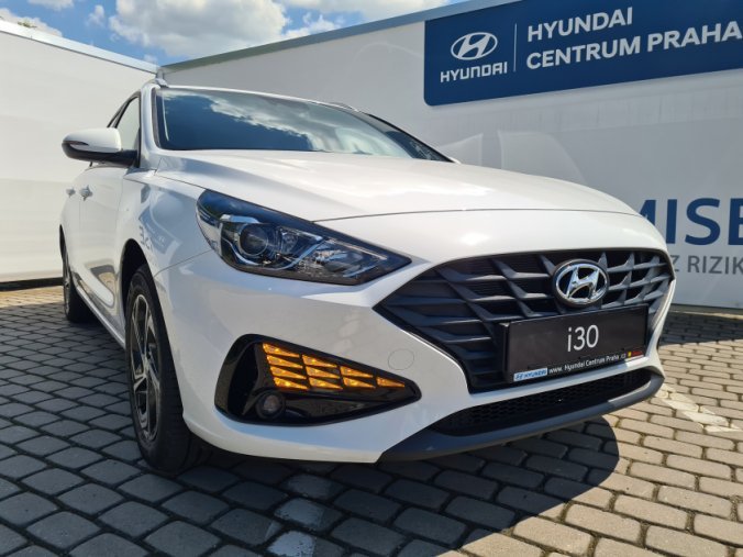Hyundai i30, 1,0 T-GDI 88 kW, barva bílá