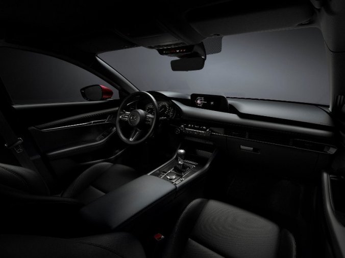 Mazda 3, Skyaktiv G122 AT Plus/Safety/Sound/Style/Luxury, barva šedá