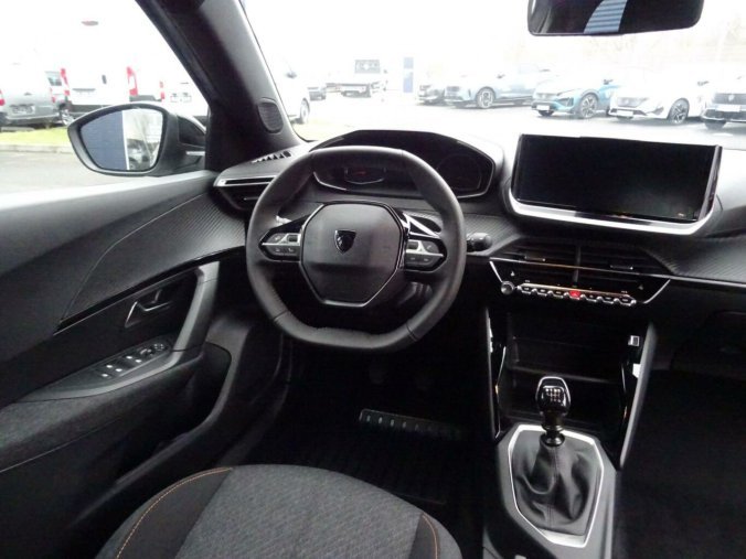 Peugeot 2008, Peugeot 2008 STYLE PureTech 100k MAN6, barva stříbrná
