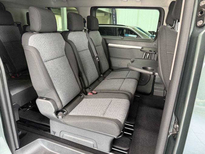 Peugeot Traveller, Peugeot Traveller Active L3 2.2 BHDi 150k MAN6, barva zelená