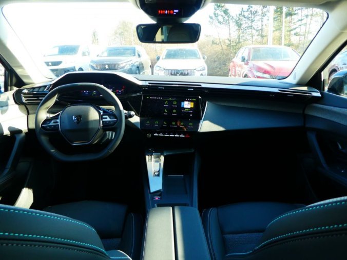 Peugeot 308, Peugeot 308 ALLURE BlueHDi 130 S&S EAT8, barva bílá