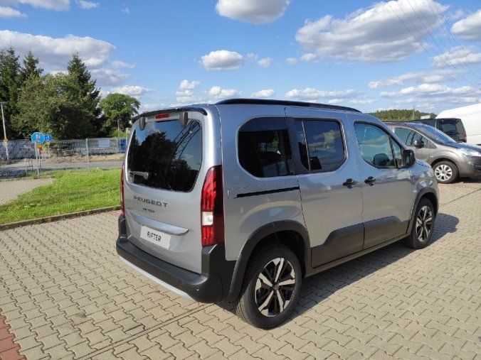 Peugeot Rifter, Peugeot Rifter GT 1.5 HDI 130k AUT8, barva stříbrná