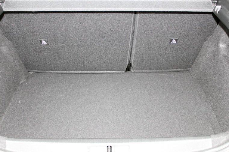 Peugeot 208, Peugeot 208 STYLE Turbo 100 MAN6, barva žlutá