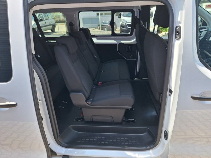 Peugeot Traveller, Peugeot Traveller Expert Combi L3 2.0 BHDi 180 E, barva bílá