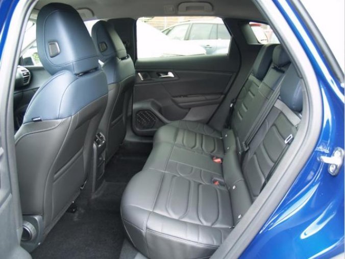 Citroën C5 X, Shine 1,6PT 180 EAT8, barva modrá