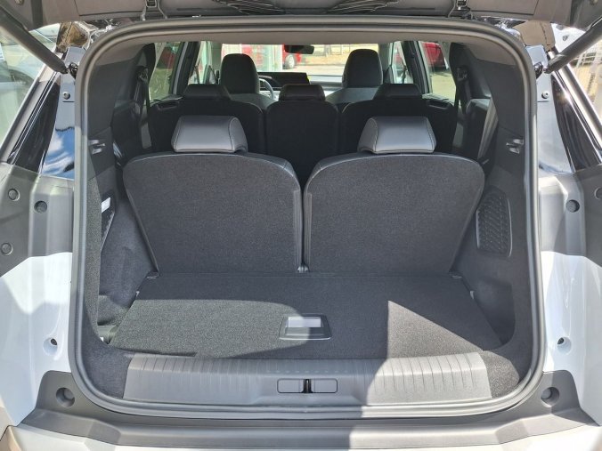 Peugeot 5008, Peugeot 5008 GT Hybrid 145 e-DCS6, barva bílá