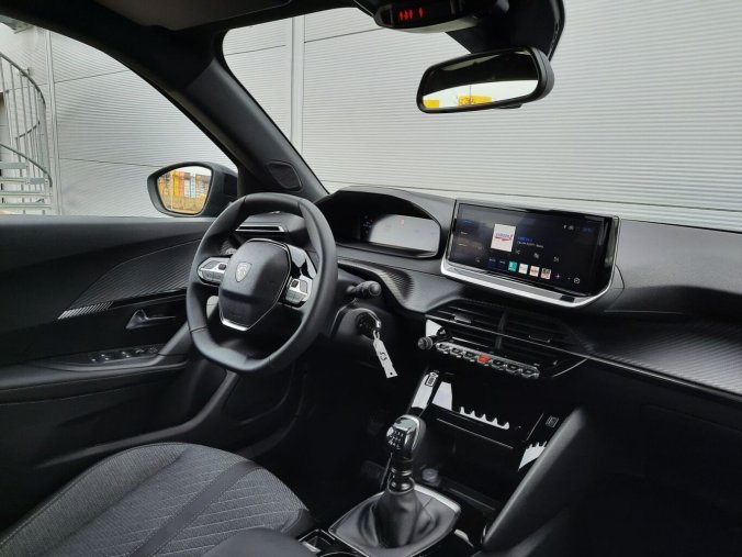 Peugeot 2008, Peugeot 2008 ALLURE 1.2 TURBO 100k MAN6, barva šedá