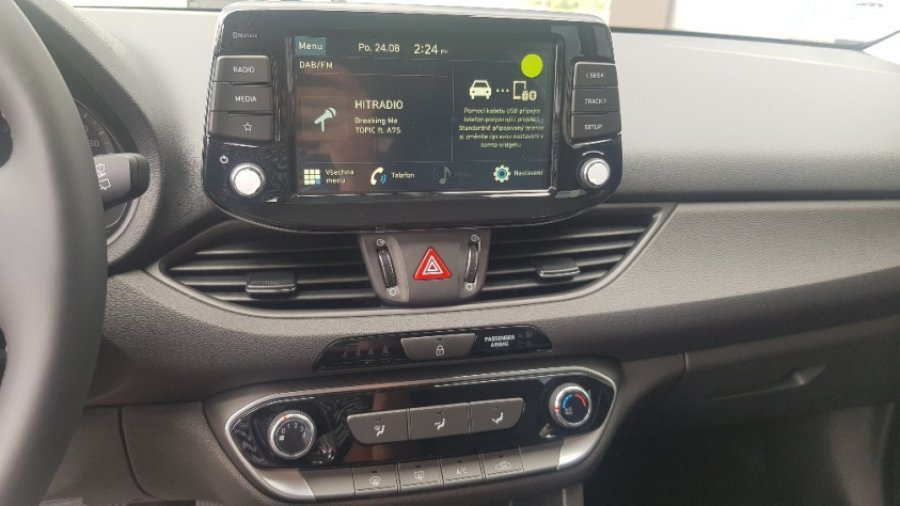 Hyundai i30, 1,5i 81 kW MT, barva bronzová