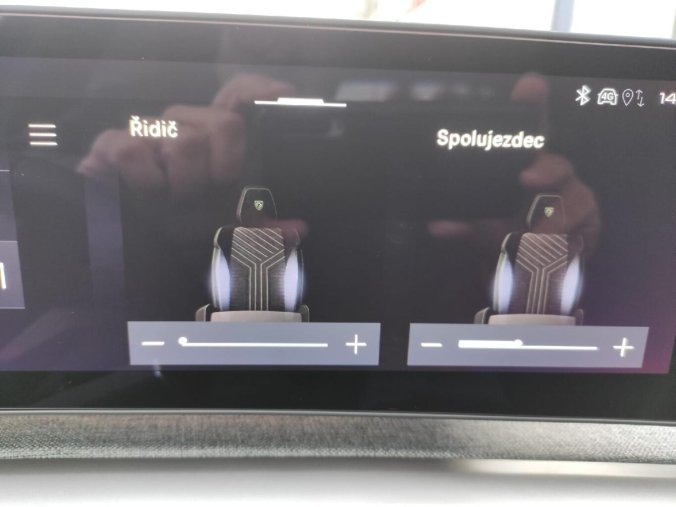 Peugeot 5008, Peugeot 5008 GT Plug-in HYBRID 195k  e-DCS7, barva šedá